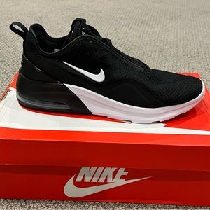 NEW Womens Nike Air Max Motion 2